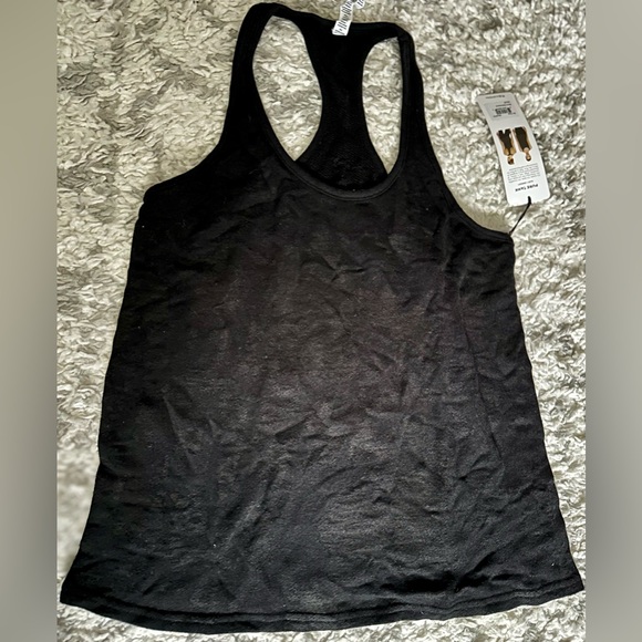 ‼️RARE‼️🎸ALO YOGA🎸🔥NWT🔥Pure Tank in Distressed Black—M - Picture 9 of 13